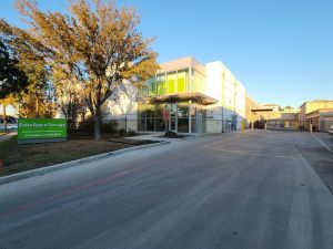 Extra Space Storage - 3233 - San Antonio - Broadway St