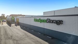 Extra Space Storage - 7981 - Upland - 11th St