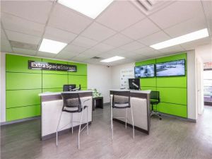 Extra Space Storage - 1756 - Memphis - Hollywood St