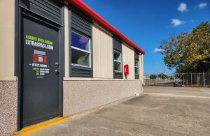 Extra Space Storage - 6433 - Tomball - Timkin Rd