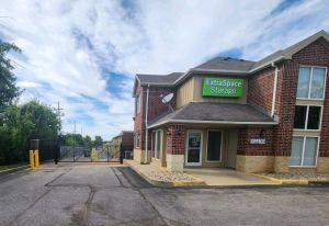 Extra Space Storage - 3224 - St Louis - Lemay Ferry Rd