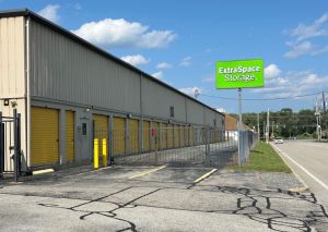 Extra Space Storage - 3145 - West Warwick - James P Murphy Ind Hwy