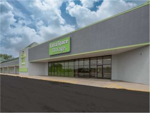 Extra Space Storage - 7462 - Waukegan - Belvidere Rd