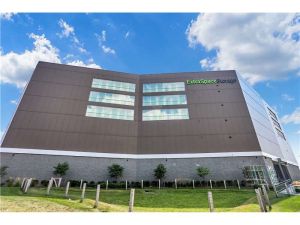 Extra Space Storage - 7388 - Jersey City - Communipaw Ave