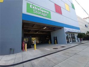 Extra Space Storage - 7576 - Miami - 28th Ln