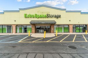 Extra Space Storage - 7729 - Lansing - Pennsylvania Ave