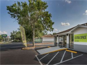 Extra Space Storage - 8251 - East Tampa - 601 S Falkenburg Rd