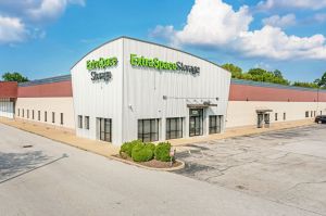 Extra Space Storage - 7832 - Hazelwood - Lindbergh Blvd