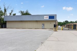 Storage Rentals of America - Granite City - West Chain of Rocks Rd.