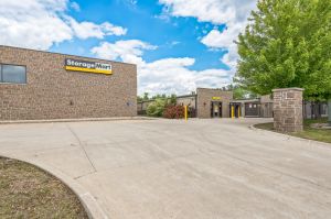 StorageMart - Laurel St