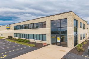 StorageMart - US 41 & US 167