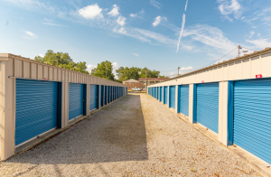 Eagles Landing Storage - Zetterower Ave