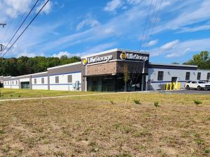 Extra Space Storage - 4244 - Greensboro - Battleground Ave