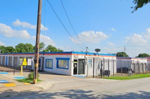 Extra Space Storage - 6530 - Dallas - 5656 Military Pkwy