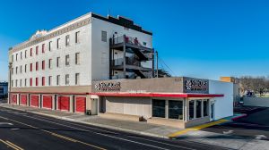 1530 StorQuest - Stockton/Hunter