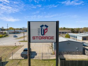 FreeUp Storage Terrell E. Moore Avenue