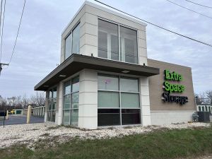 Extra Space Storage - 6700 - Round Lake Beach - E Rollins Rd