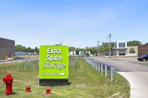 Extra Space Storage - 6700 - Round Lake Beach - E Rollins Rd