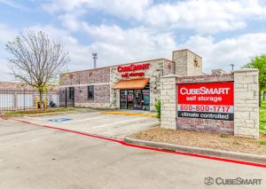 CubeSmart Self Storage TX Lancaster S Interstate 35 E