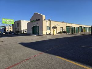 Extra Space Storage - 2236 - San Antonio - E Nakoma Dr