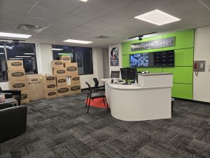 Extra Space Storage - 6703 - Harriman - Commerce Dr S