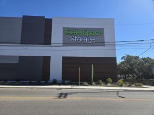 Extra Space Storage - 6723 - San Antonio - E French Pl