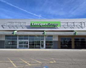 Extra Space Storage - 6645 - Layton - N Main St