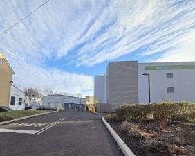 Extra Space Storage - 6676 - Newtown - Upper Silver Lake Rd