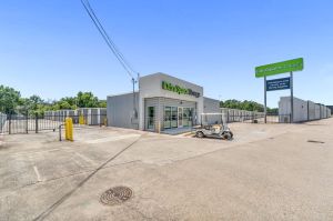 Extra Space Storage - 6739 - Denton - Virginia Cir