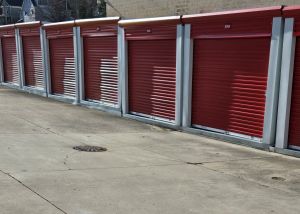 Extra Space Storage - 6587 - Newport - E 11th St