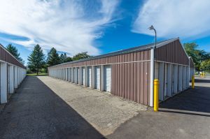 National Storage Highland - Alloy Parkway Road