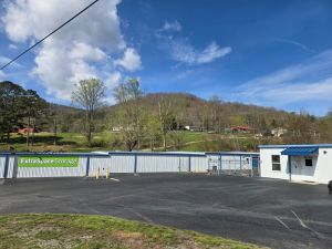 Extra Space Storage - 6806 - Fairview - Charlotte Hwy