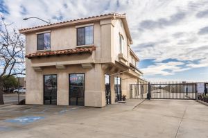 Mid Valley Storage - Noble