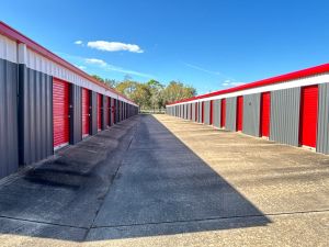 10 Federal Storage - Hwy 6