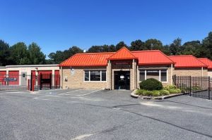 Public Storage - Forest Hill - 16 Newport Dr