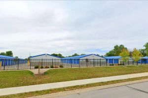 Attic Selfstor - Belleville