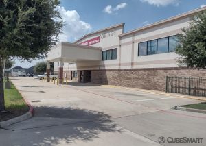 CubeSmart Self Storage - 102 Benton Road - TX