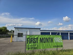 Extra Space Storage - 6957 - Smyrna - Hazelwood Dr