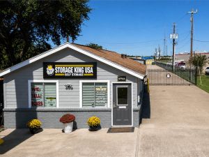 Storage King USA - 071 - Rosenberg - Avenue H