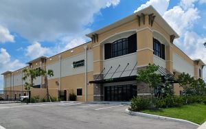 Space Shop Self Storage - Cape Coral