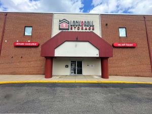 Lock & Roll Storage - Roanoke
