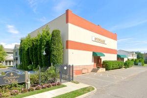 Lindenhurst Self Storage