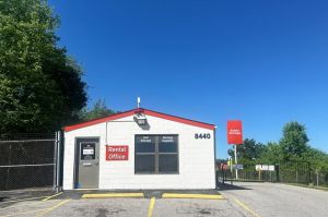 Public Storage - Saint Louis - 8440 Saint Charles Rock Rd