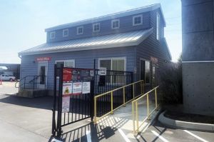 Public Storage - Meridian - 925 W Overland Rd