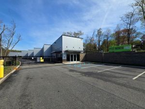 Extra Space Storage - 5246 - Pearl River - 59 Hillside Ave