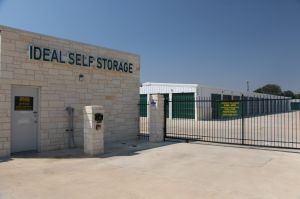 Ideal Storage - McGregor