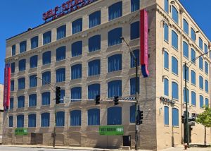 Extra Space Storage - 5219 - Chicago - 2001 N Elston Ave