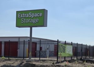 Extra Space Storage - 5215 - Crest Hill - Borio Dr