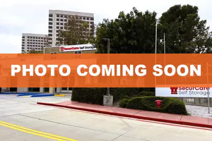 Public Storage - Irvine - 2960 Main St