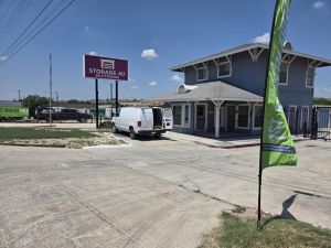 Extra Space Storage - 5321 - San Antonio - 10915 Nacogdoches Rd
